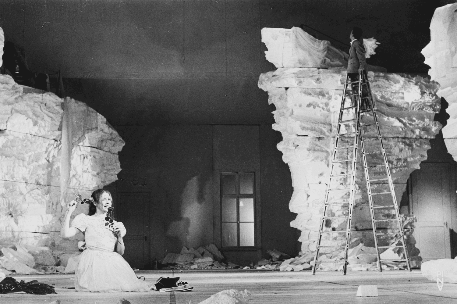 Josephine Ann Endicott in „Renate wandert aus“ von Pina Bausch, 30. Dezember 1977