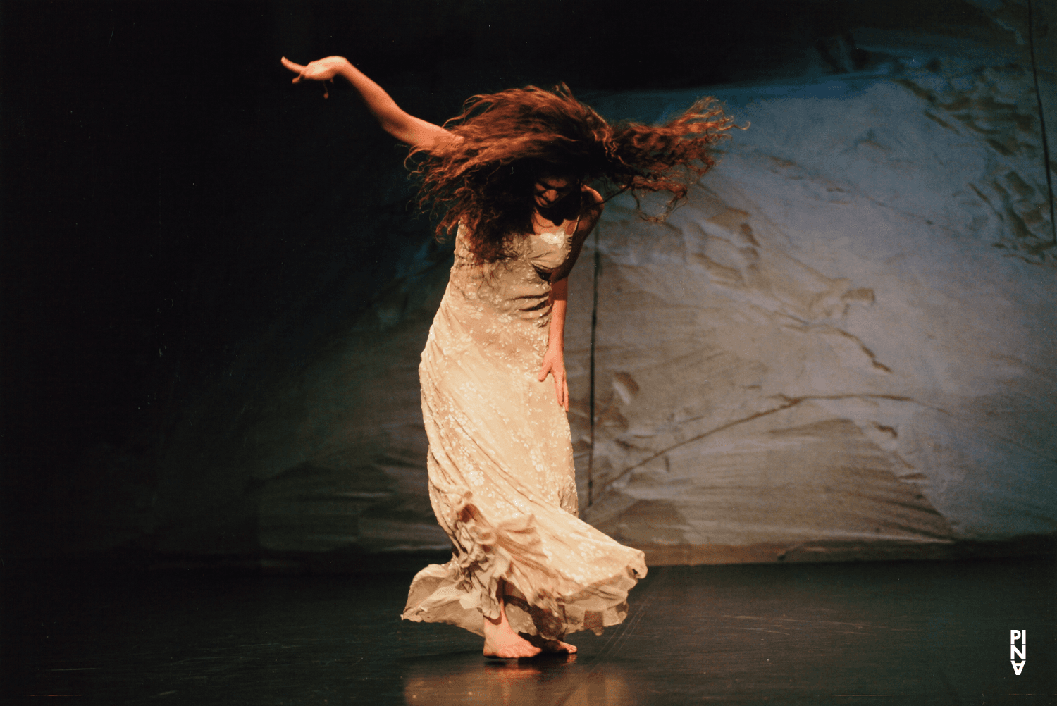 Mélanie Maurin in „Rough Cut“ von Pina Bausch