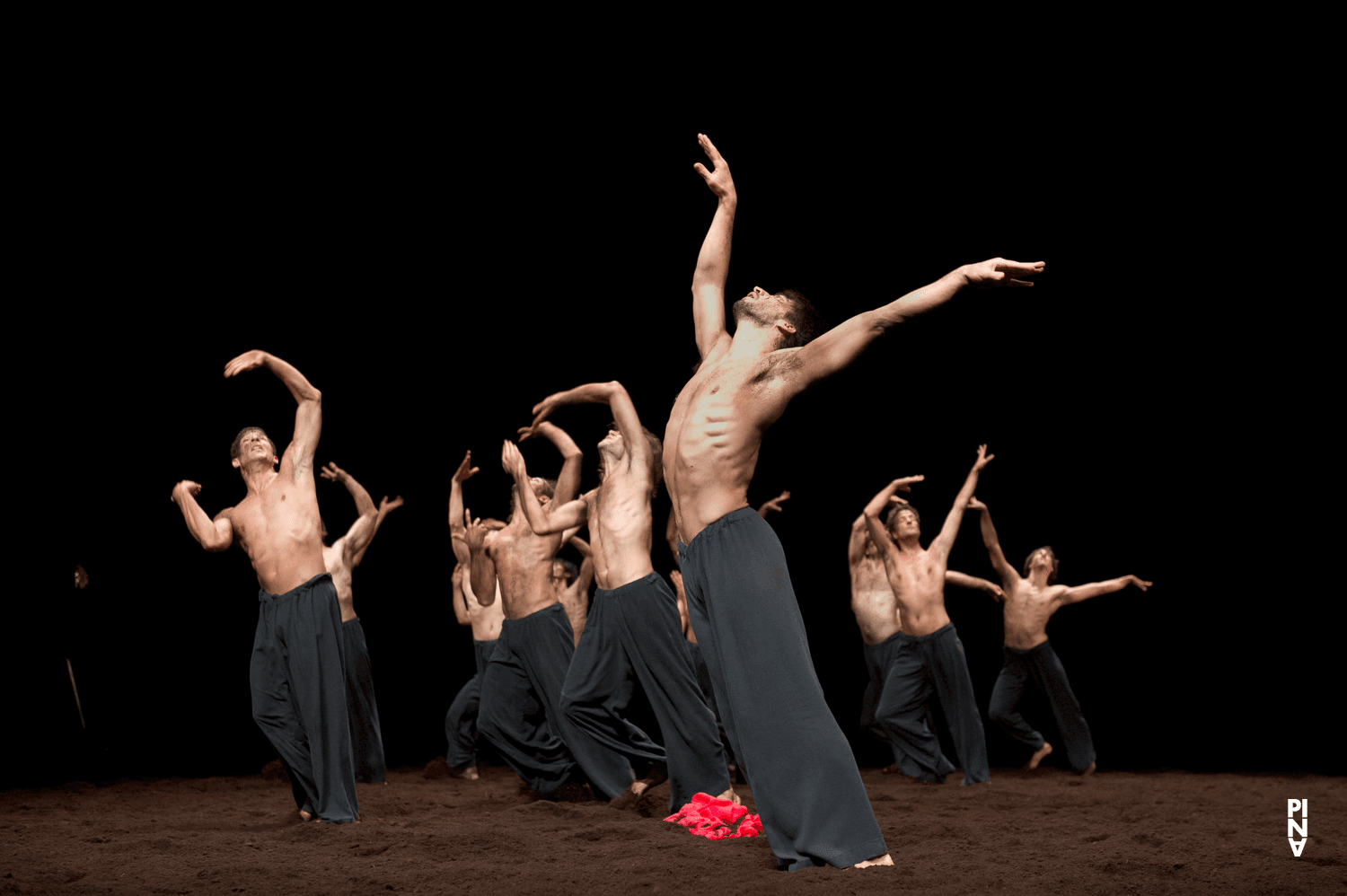 « Le Sacre du printemps » de Pina Bausch avec Tanztheater Wuppertal à l'Opernhaus Wuppertal (Allemagne), 5 octobre 2011