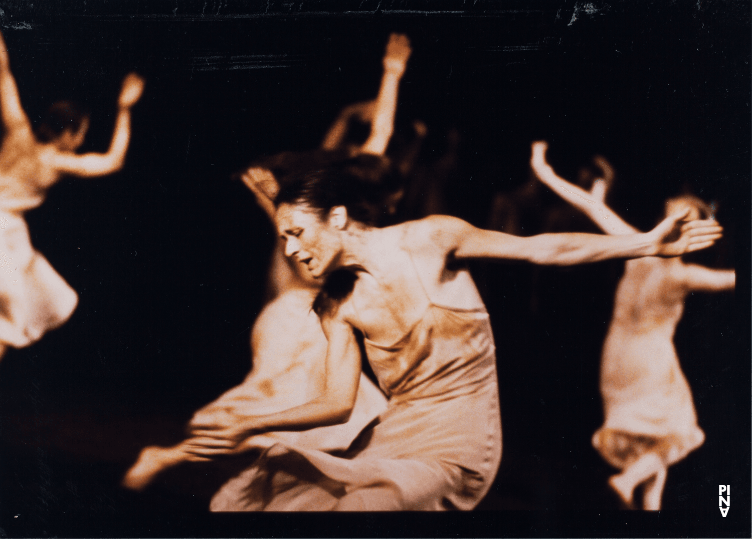 Malou Airaudo in „Das Frühlingsopfer“ von Pina Bausch