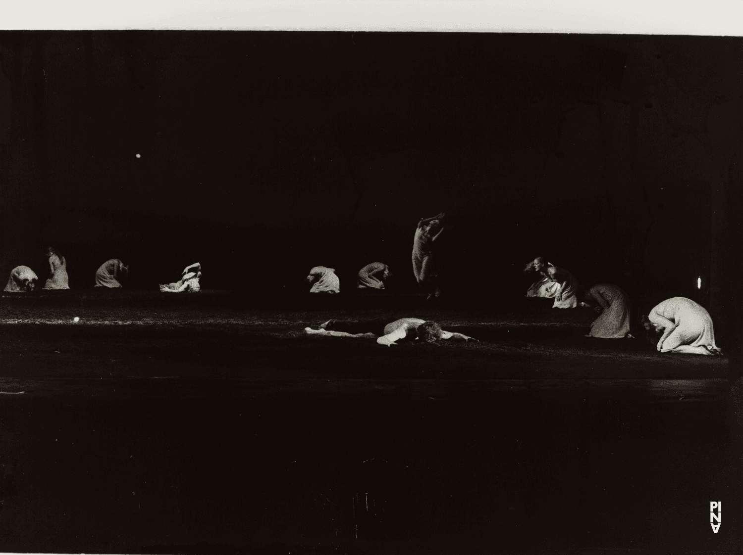 Jan Minařík und Stephanie Macoun in „Das Frühlingsopfer“ von Pina Bausch