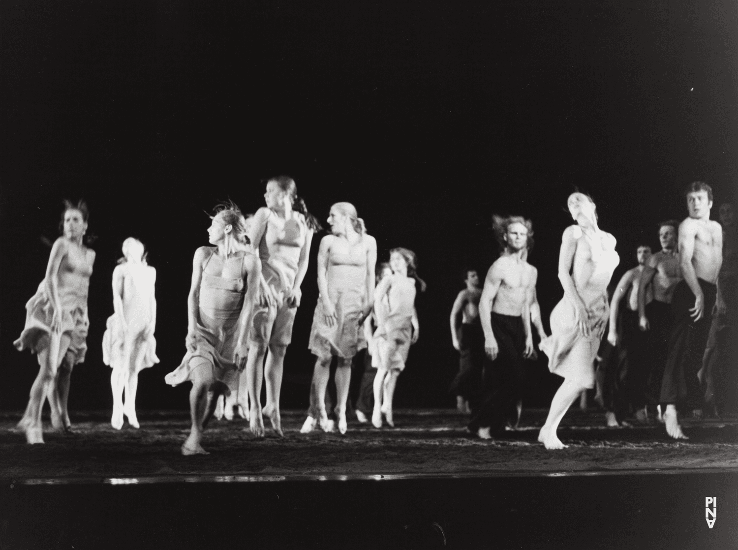 Josephine Ann Endicott et Michael Diekamp dans « Le Sacre du printemps » de Pina Bausch