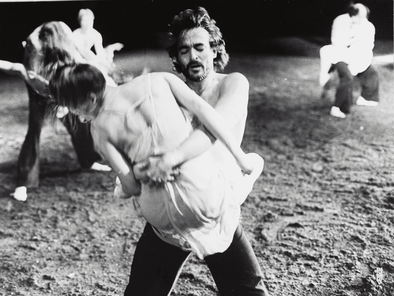 Fernando Cortizo et Jacques Patarozzi in « Le Sacre du printemps » de Pina Bausch