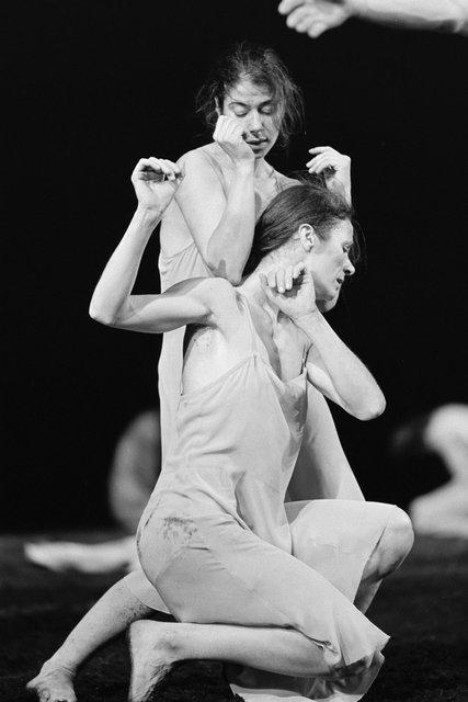 Malou Airaudo and Bénédicte Billiet in “The Rite of Spring” by Pina Bausch at Opernhaus Wuppertal, season 1986/87