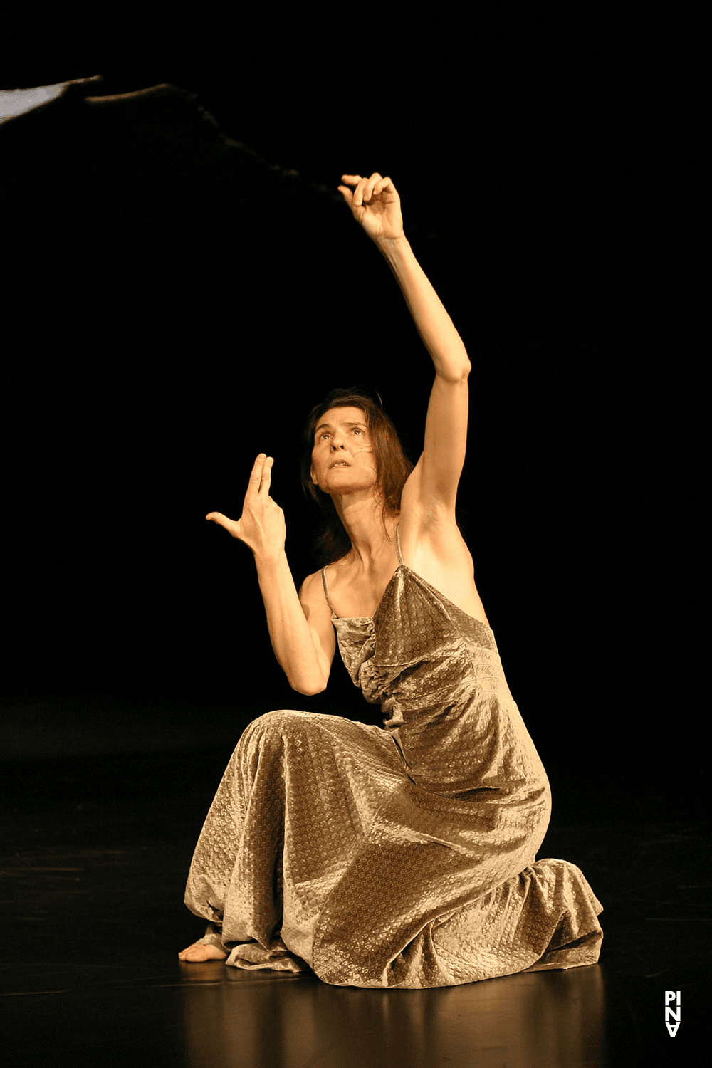 Héléna Pikon in „Ten Chi“ von Pina Bausch mit Tanztheater Wuppertal im Schauspielhaus Wuppertal (Deutschland), 7. Mai 2004