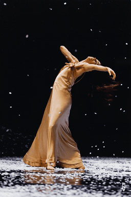 Thusnelda Mercy dans « Ten Chi » de Pina Bausch | Photo: Laszlo Szito