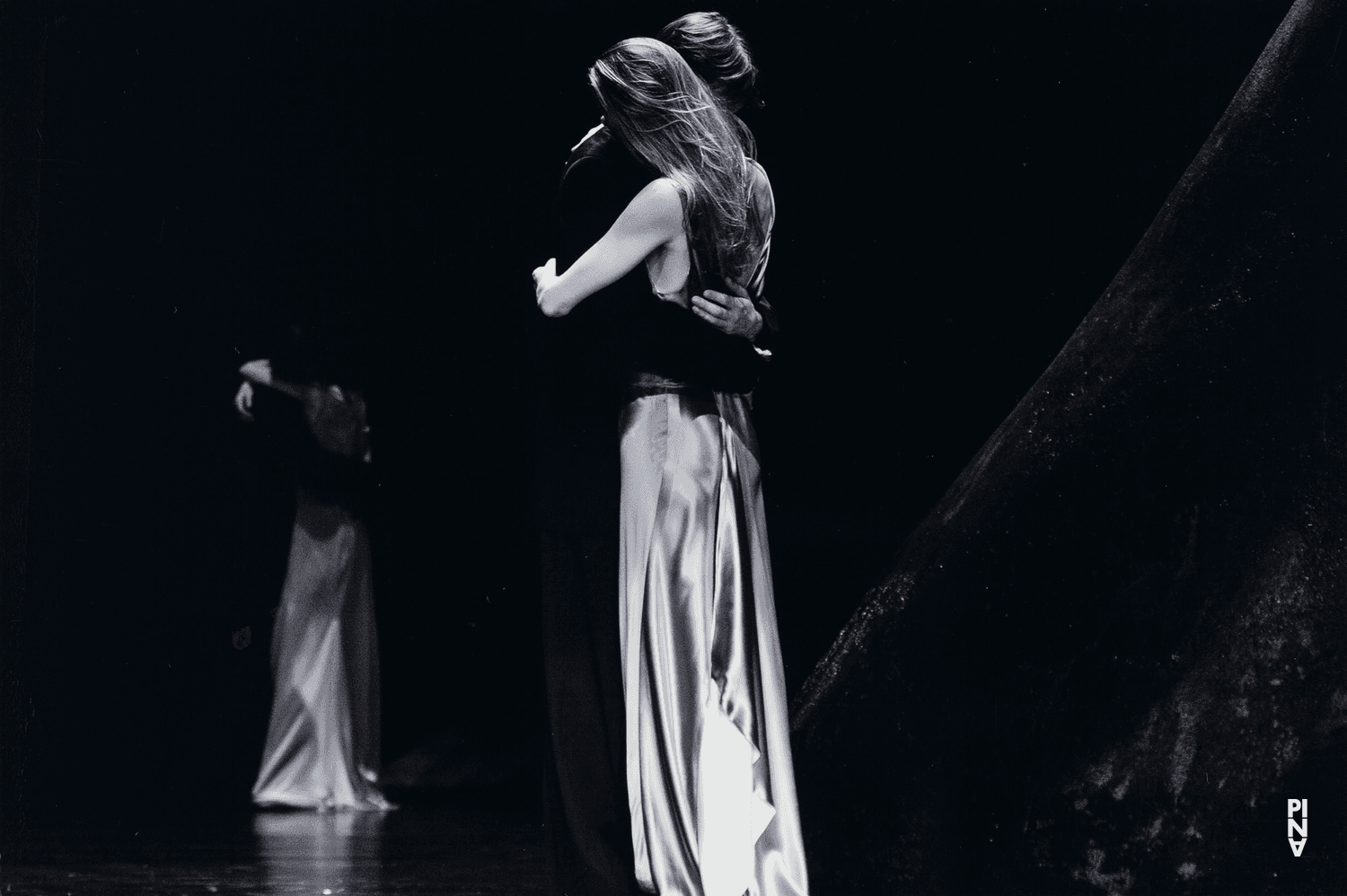 Julie Anne Stanzak and Michael Strecker in “Ten Chi” by Pina Bausch