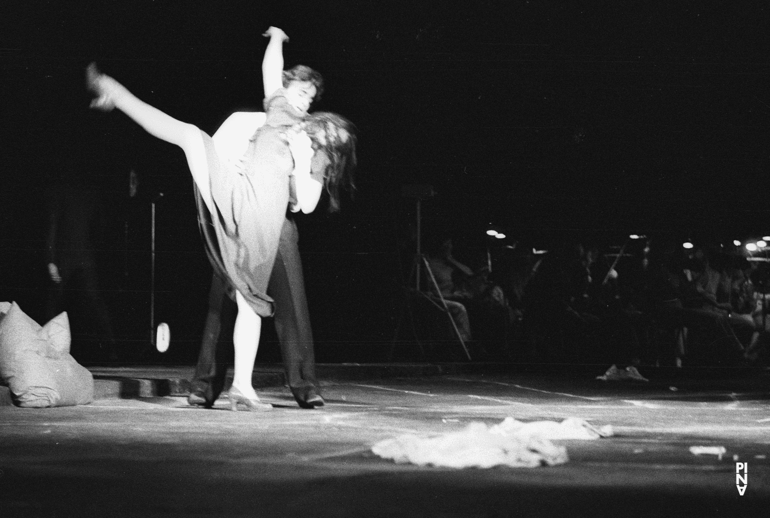 Josephine Ann Endicott et Laszlo Fenyves dans « Les Sept Péchés capitaux » de Pina Bausch