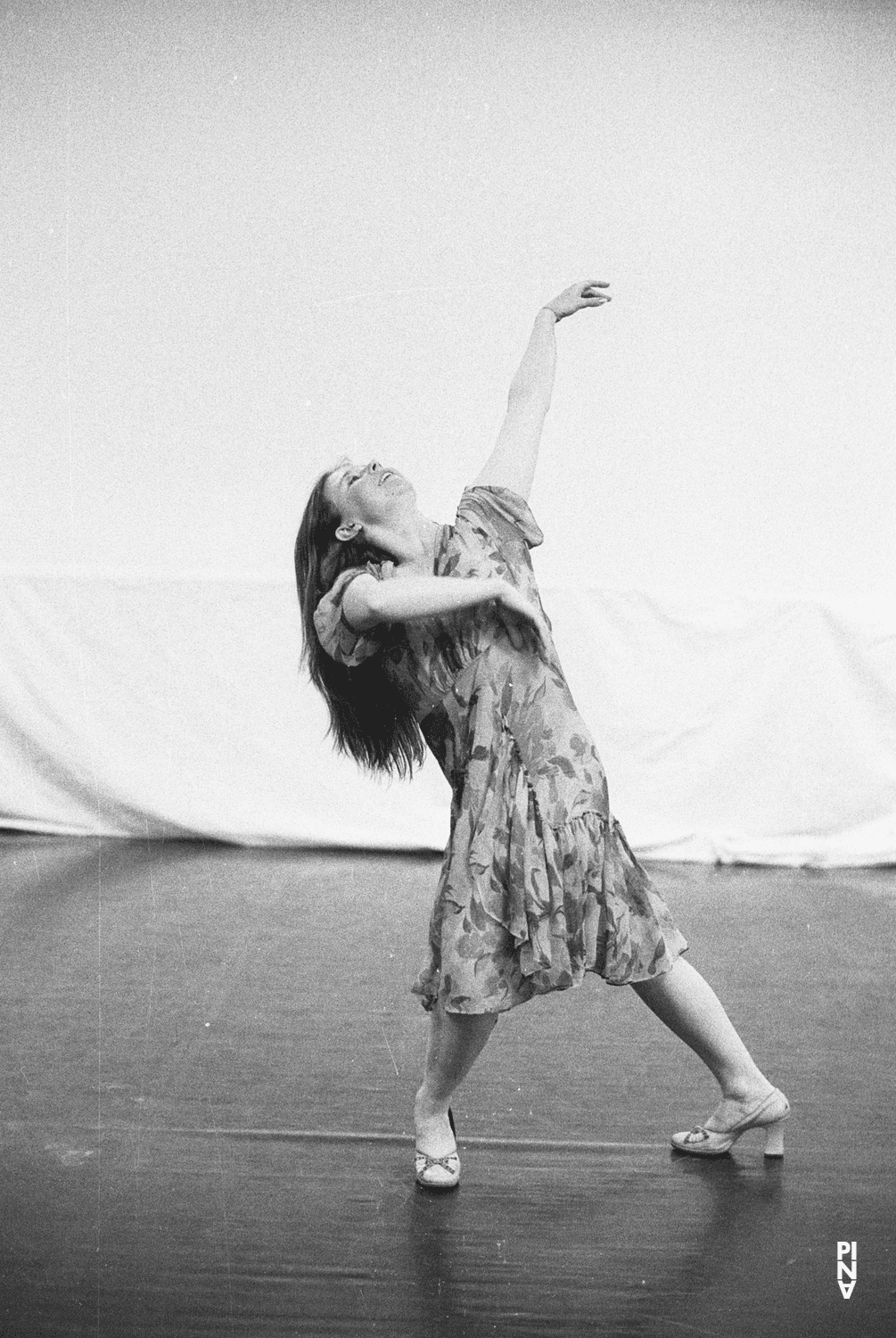 Josephine Ann Endicott in „Die sieben Todsünden“ von Pina Bausch