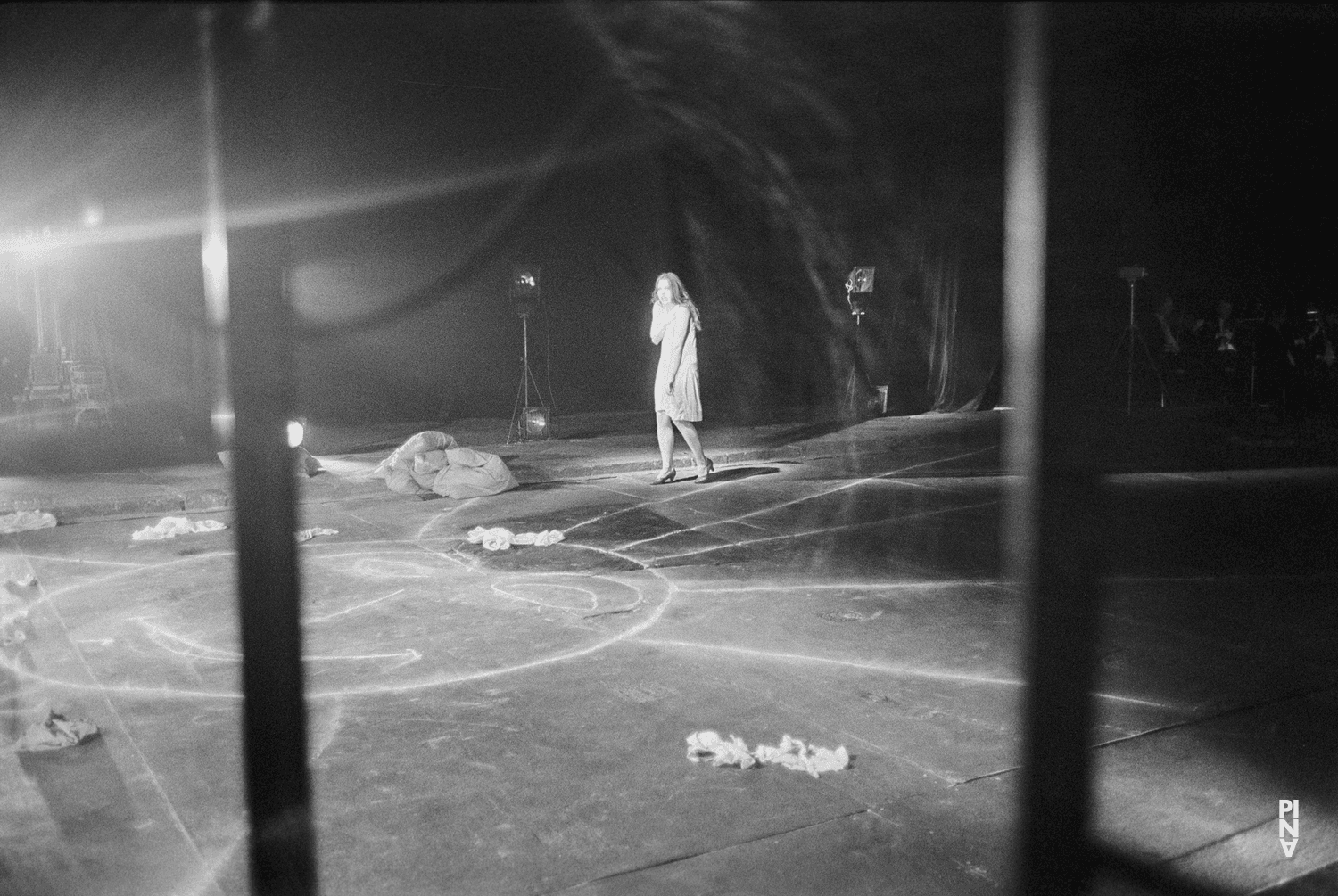 Josephine Ann Endicott in „Die sieben Todsünden“ von Pina Bausch im Opernhaus Wuppertal, Spielzeit 1977/78