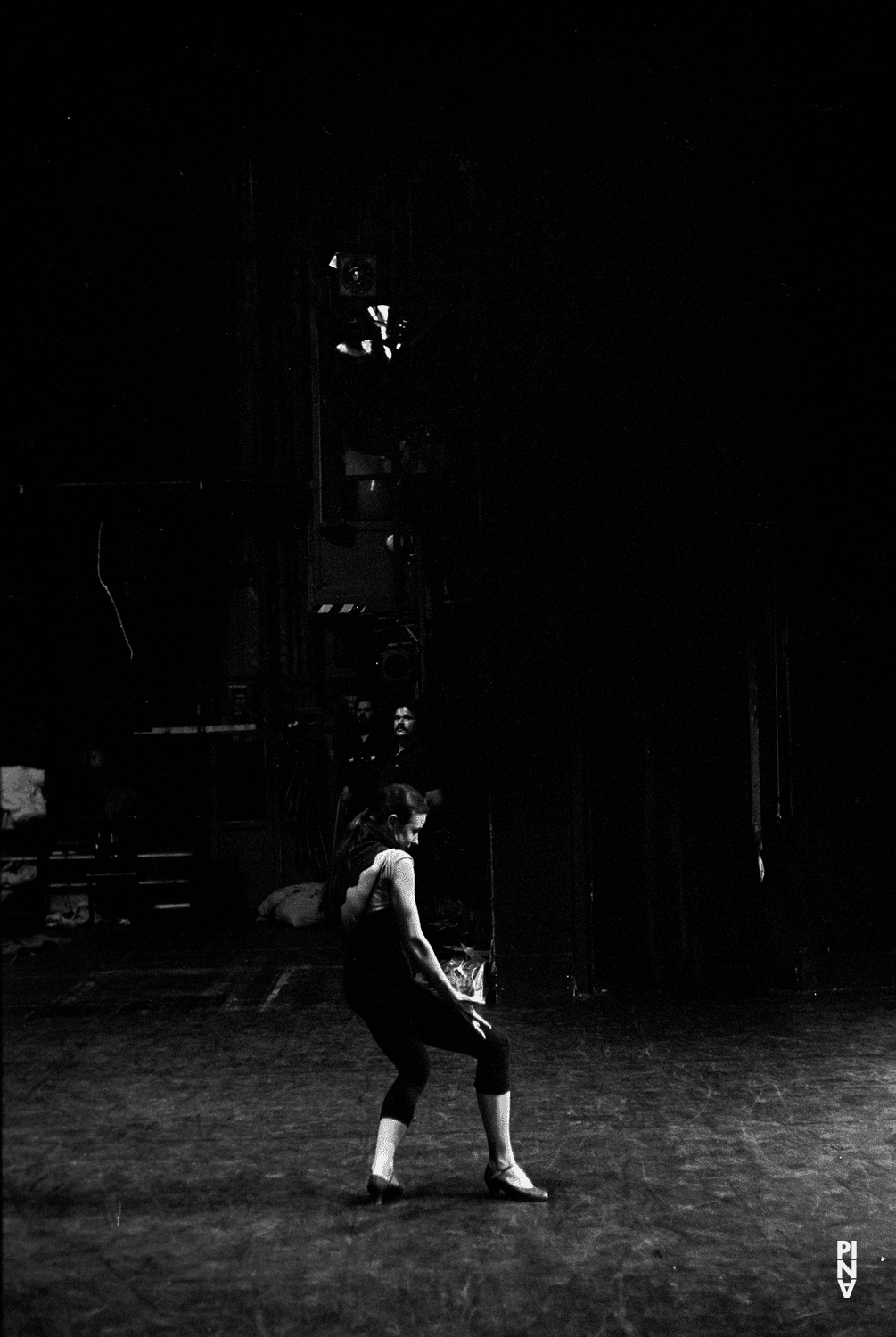 Josephine Ann Endicott in „Die sieben Todsünden“ von Pina Bausch im Opernhaus Wuppertal, Spielzeit 1983/84