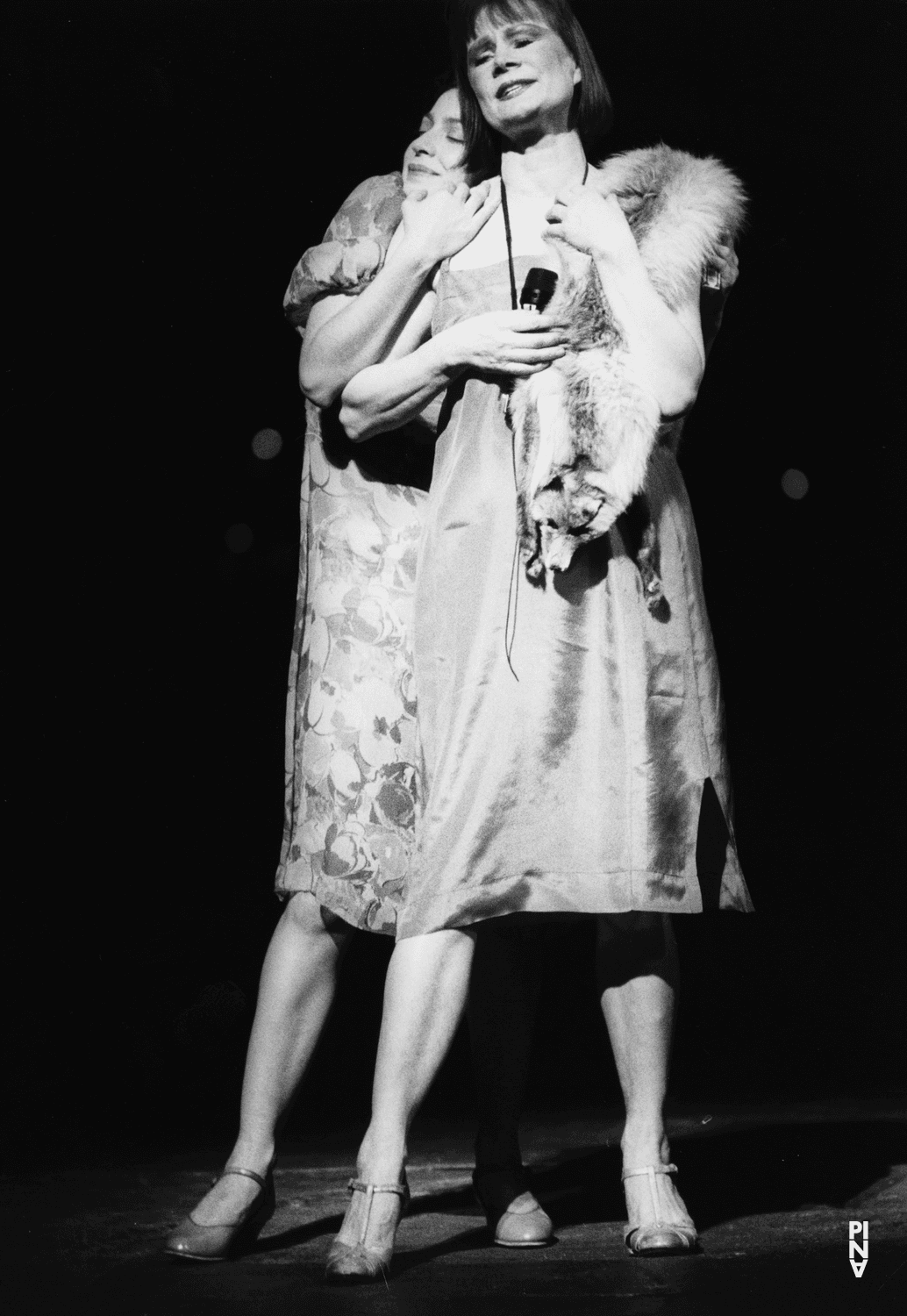Silvia Kesselheim and Aida Vainieri in “The Seven Deadly Sins” by Pina Bausch