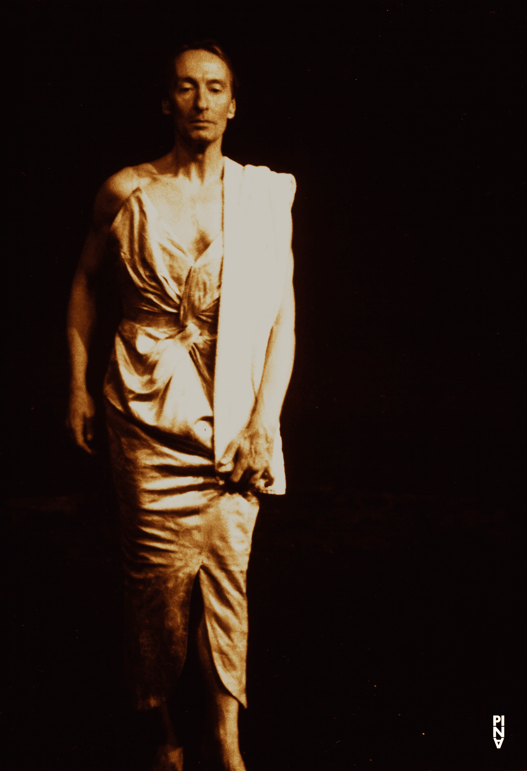 Dominique Mercy in „Ein Trauerspiel“ von Pina Bausch im Schauspielhaus Wuppertal, Spielzeit 1993/94