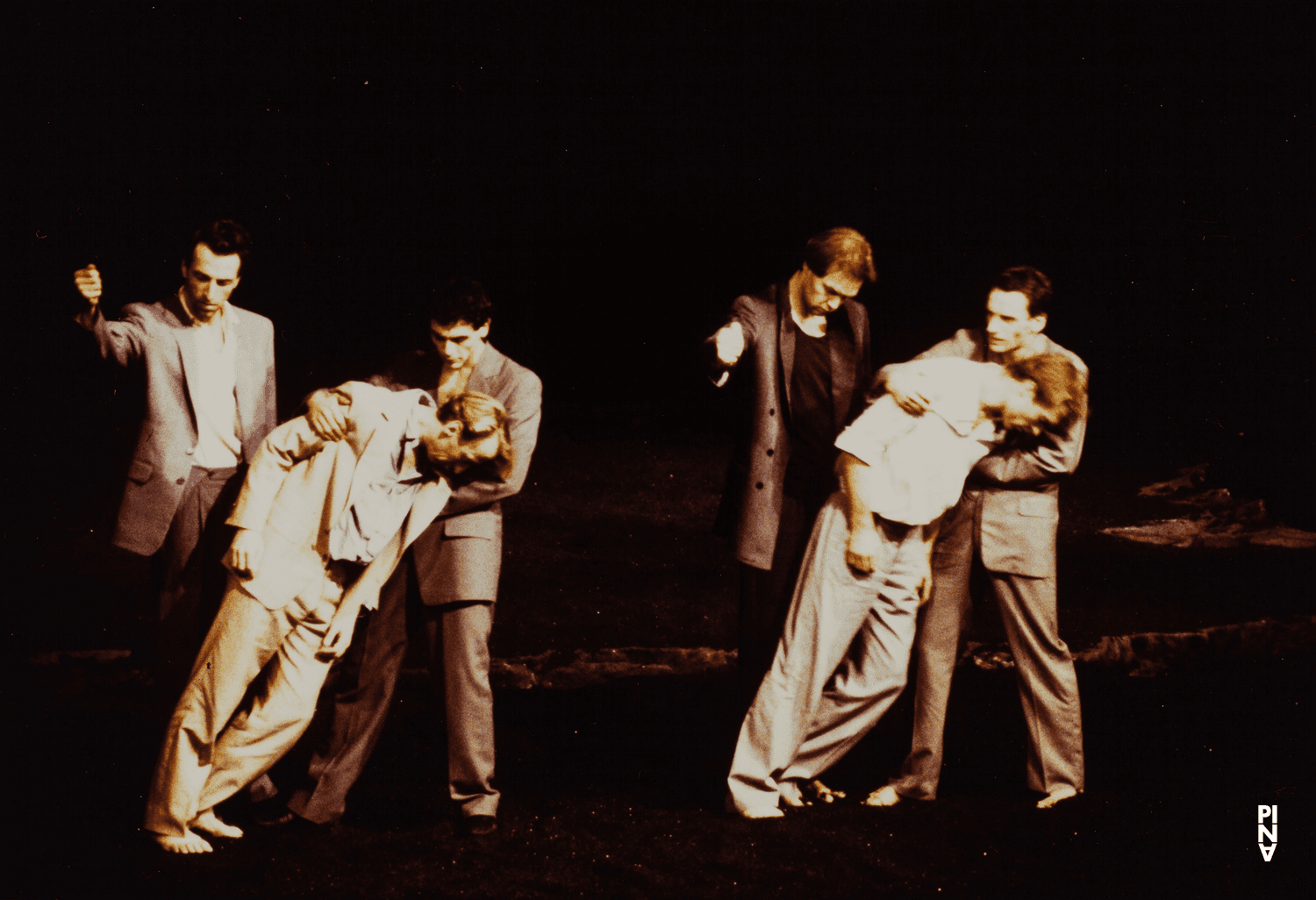 „Ein Trauerspiel“ von Pina Bausch im Schauspielhaus Wuppertal, Spielzeit 1993/94