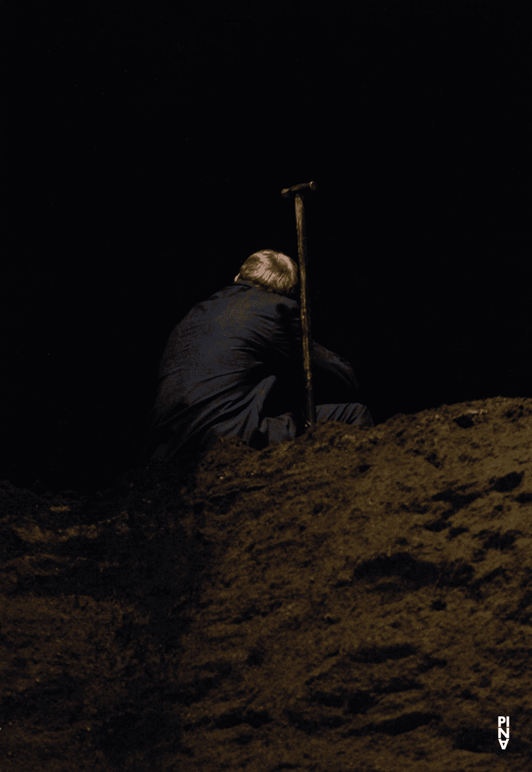 Andrey Berezin dans « Viktor » de Pina Bausch