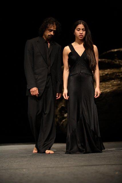 Jorge Puerta Armenta et Silvia Farias Heredia dans « Vollmond (Pleine lune) » de Pina Bausch avec Tanztheater Wuppertal au Schauspielhaus Wuppertal (Allemagne), 10 mai 2006