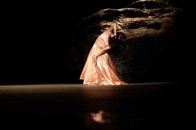 « Vollmond (Pleine lune) » de Pina Bausch avec Tanztheater Wuppertal au Schauspielhaus Wuppertal (Allemagne), 10 mai 2006