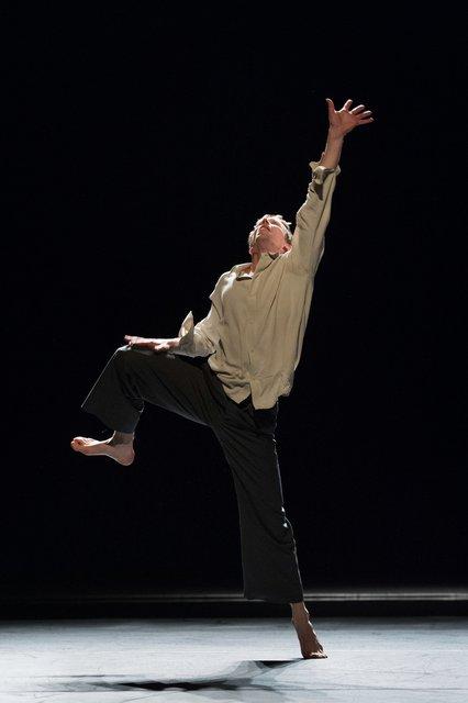 Scott Jennings in “Vollmond (Full Moon)” by Pina Bausch with Tanztheater Wuppertal at Opernhaus Wuppertal (Germany), June 12, 2015