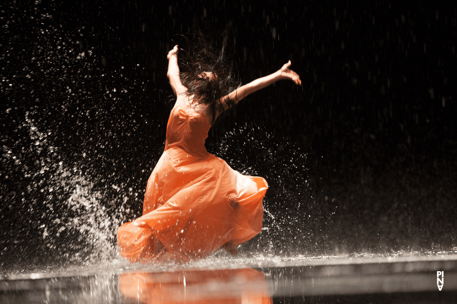 « Vollmond (Pleine lune) » de Pina Bausch avec Tanztheater Wuppertal à l'Opernhaus Wuppertal (Allemagne), 12 juin 2015