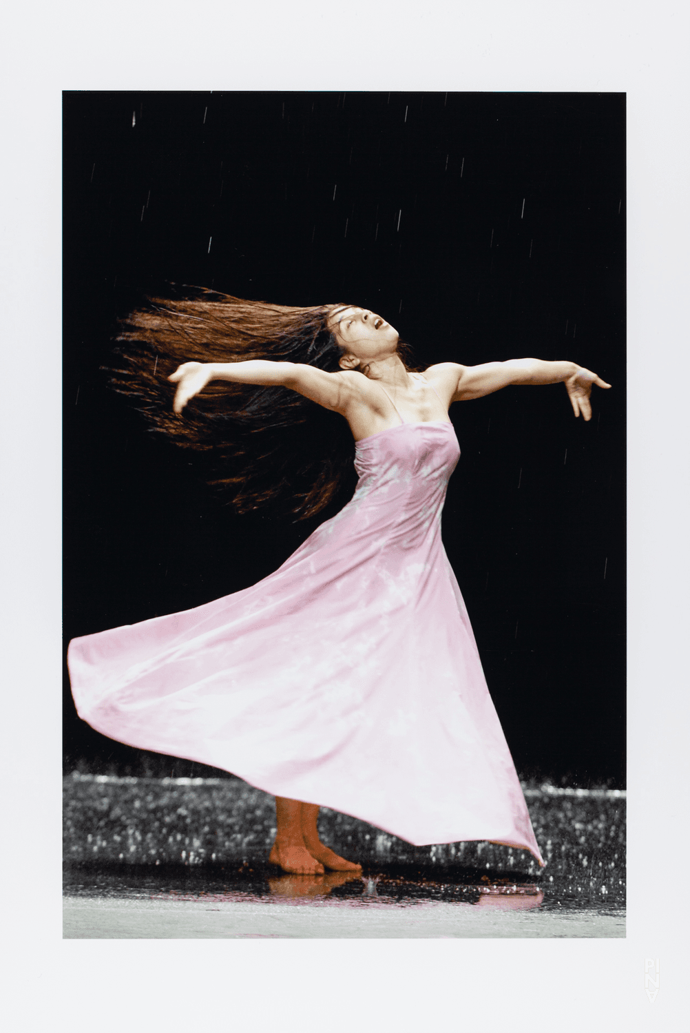 Silvia Farias Heredia dans « Vollmond (Pleine lune) » de Pina Bausch