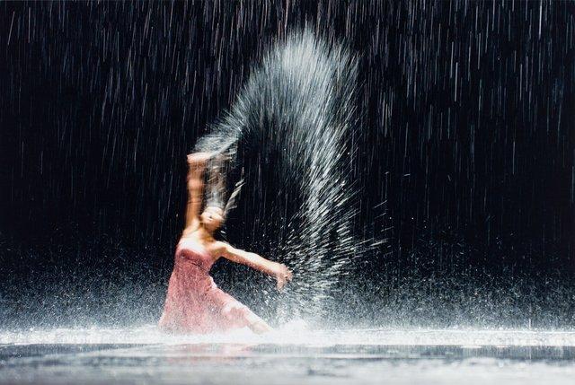 Silvia Farias Heredia dans « Vollmond (Pleine lune) » de Pina Bausch, 27 septembre 2007