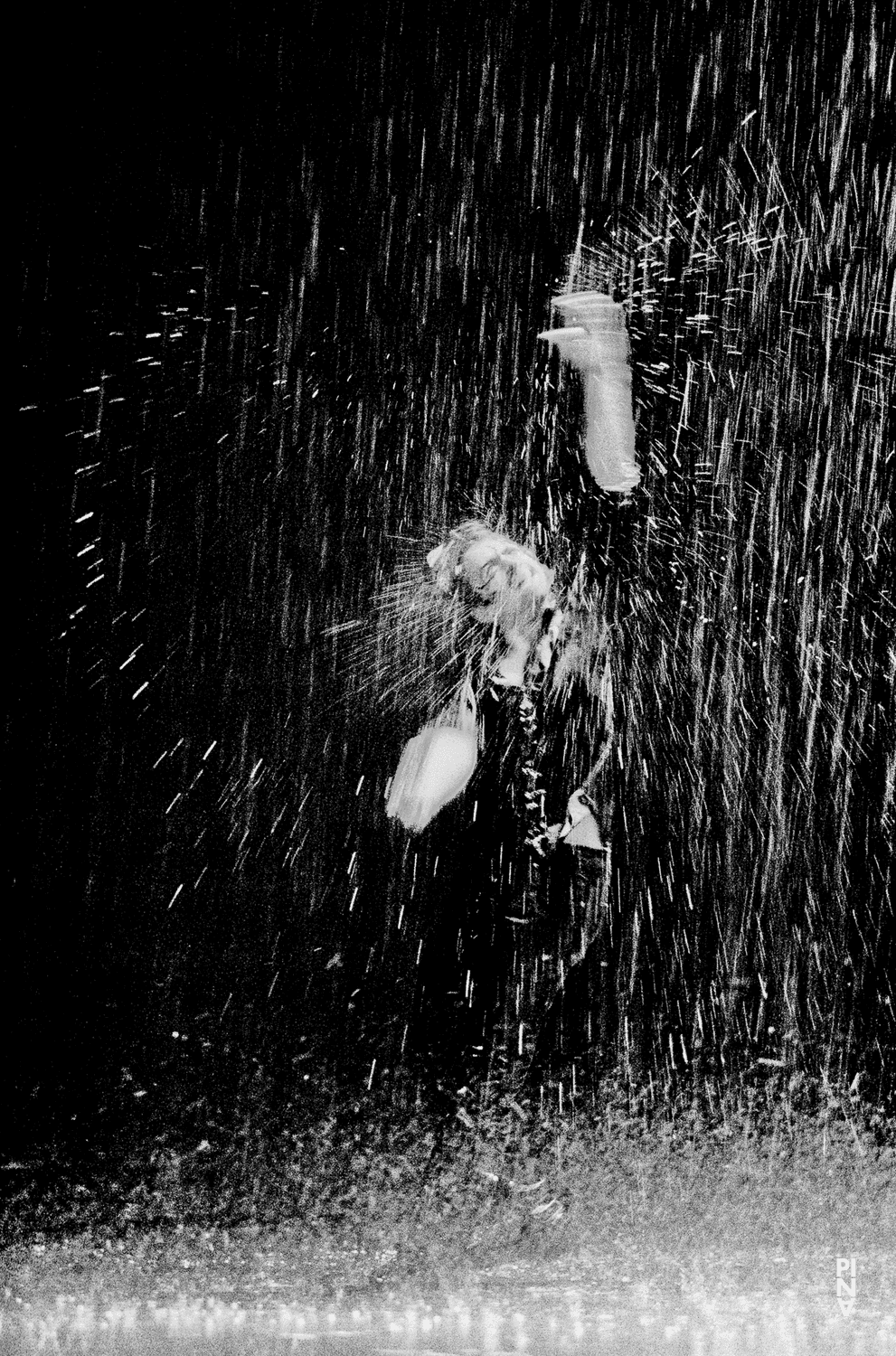 Jorge Puerta Armenta in „Vollmond“ von Pina Bausch