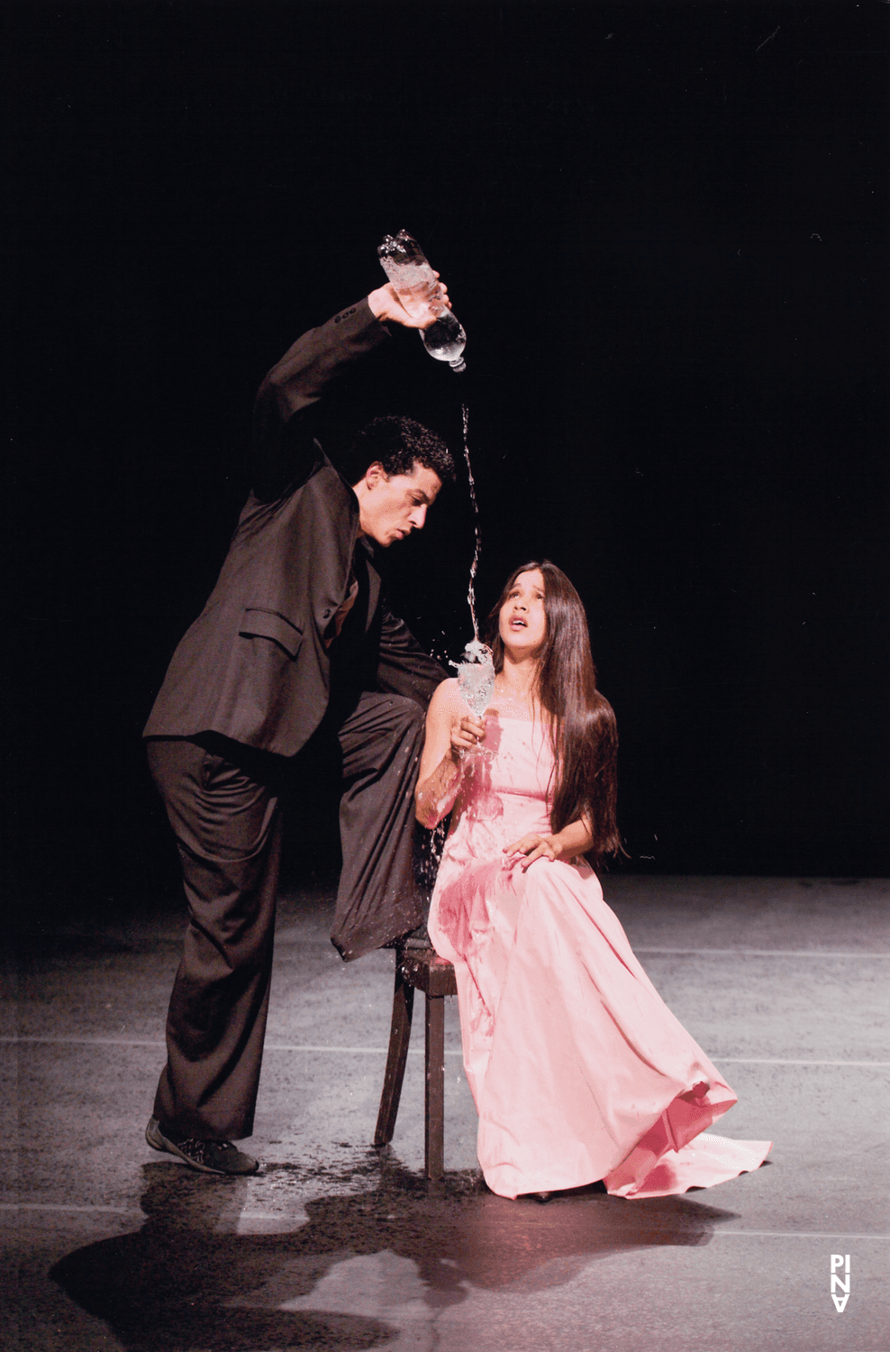 Fernando Suels Mendoza und Silvia Farias Heredia in „Vollmond“ von Pina Bausch, 15. Juni 2007