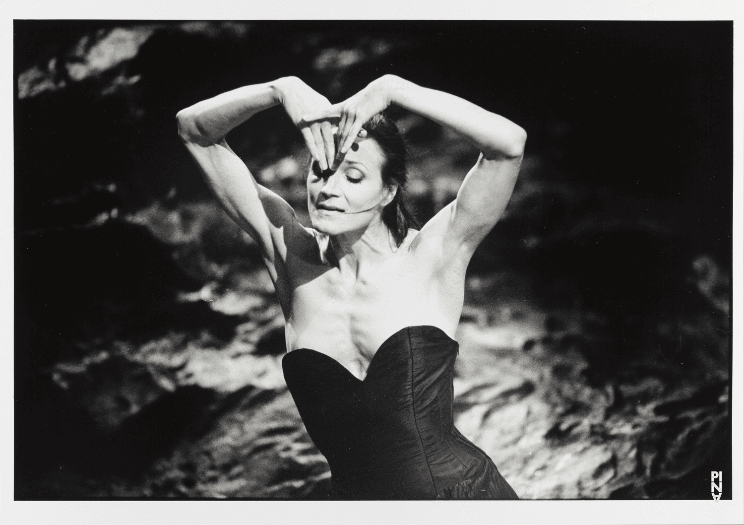 Julie Anne Stanzak dans « Vollmond (Pleine lune) » de Pina Bausch