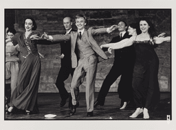 « Walzer » de Pina Bausch dans la Cour d'honneur du Palais des Papes, saison 1982/83 | Photo: Guy Delahaye