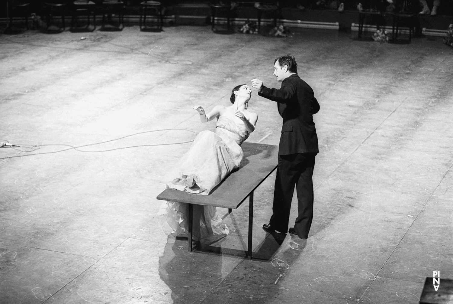 Jan Minařík und Meryl Tankard in „Walzer“ von Pina Bausch im Koninklijk Theater Carré Amsterdam