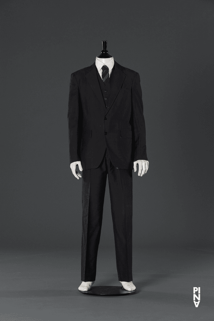 Costume et gilet, porté dans Francis Viet en « Walzer » de Pina Bausch
