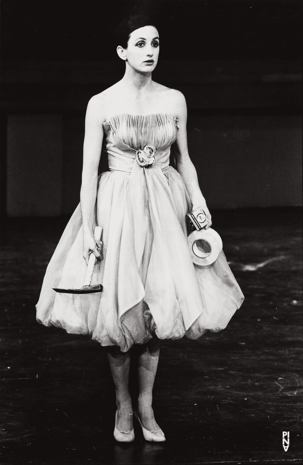 Meryl Tankard dans « Walzer » de Pina Bausch