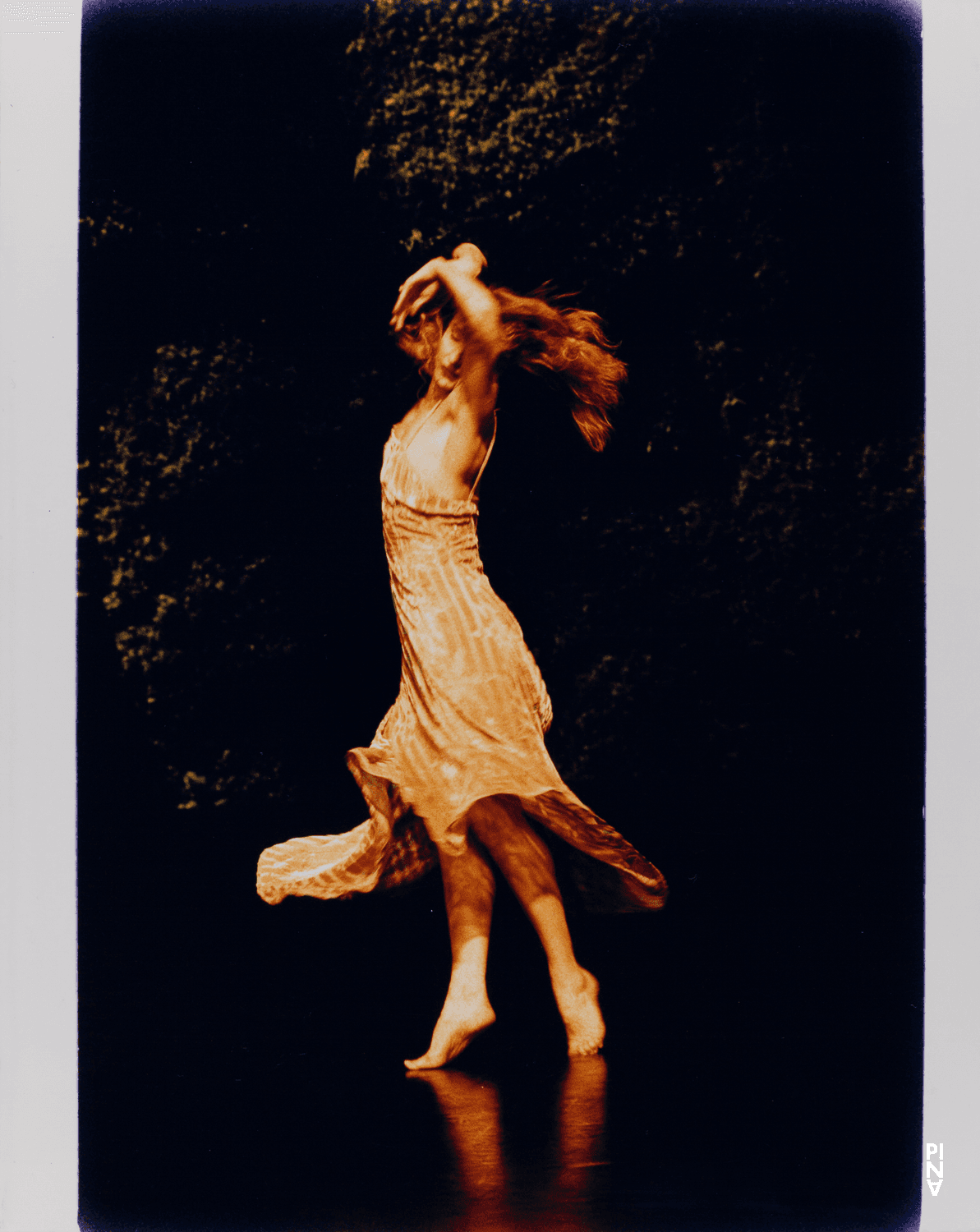 Julie Shanahan in „Wiesenland“ von Pina Bausch