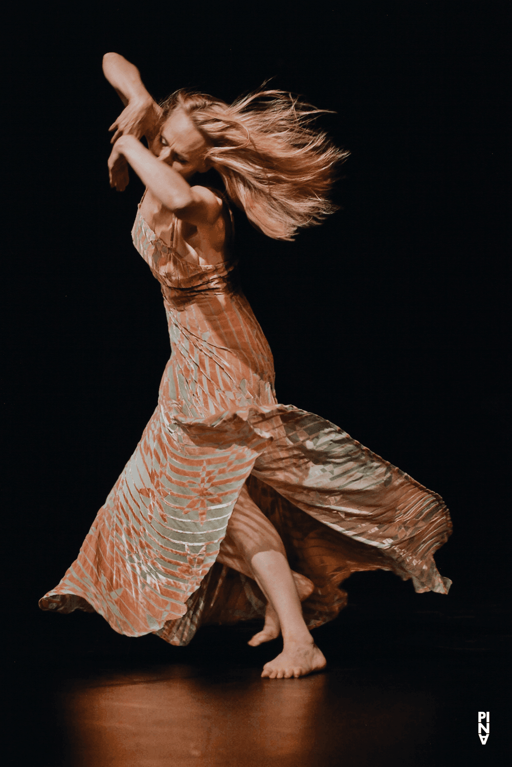 Julie Shanahan in “Wiesenland” by Pina Bausch