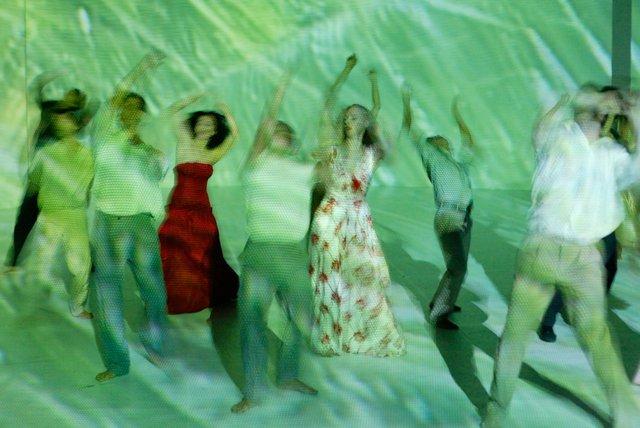 Julie Shanahan in “Água” by Pina Bausch with Tanztheater Wuppertal at Théâtre de la Ville Paris (France), June 17, 2002