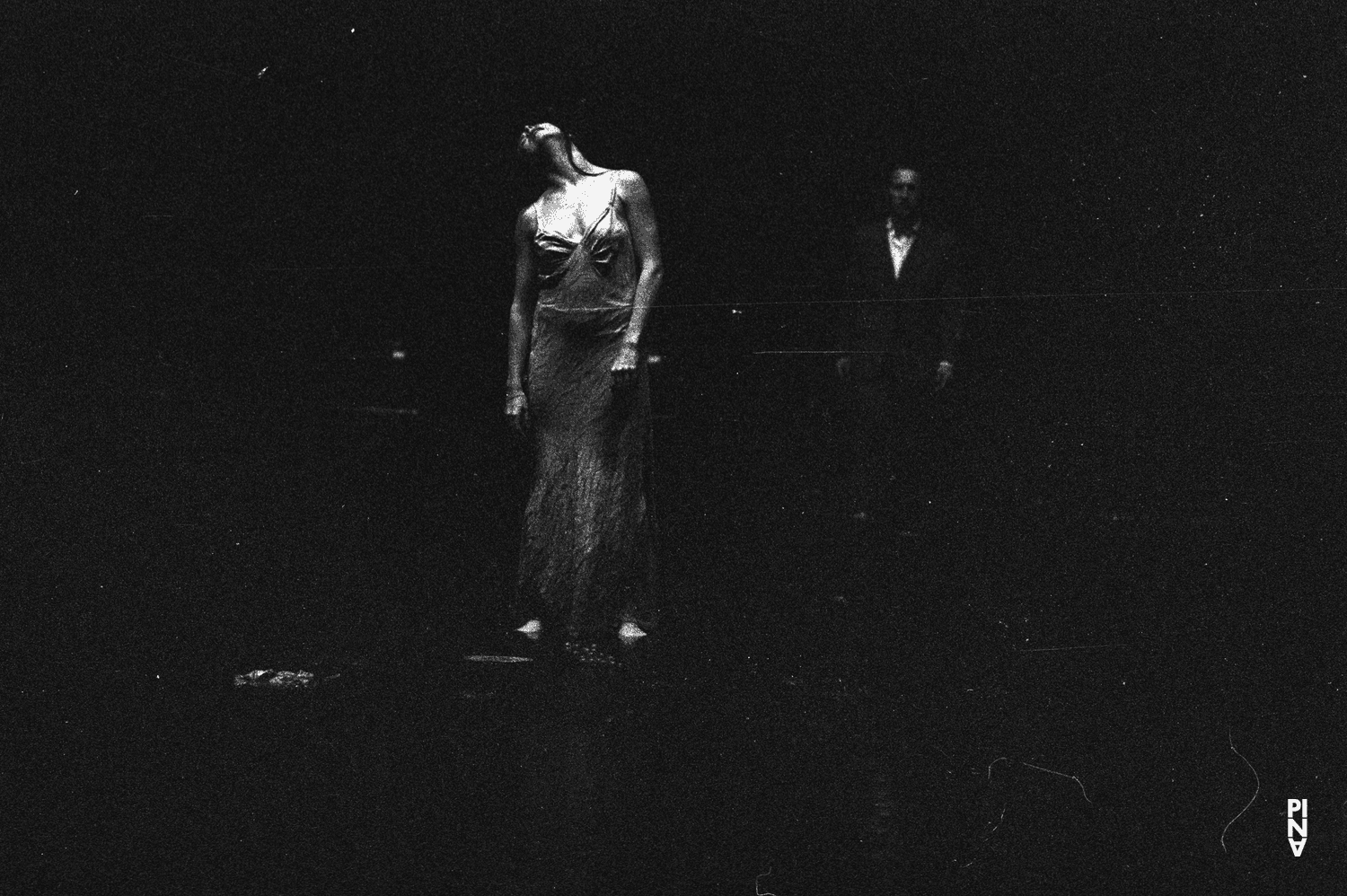 Josephine Ann Endicott et Hans Dieter Knebel dans « Arien » de Pina Bausch, saison 1978/79
