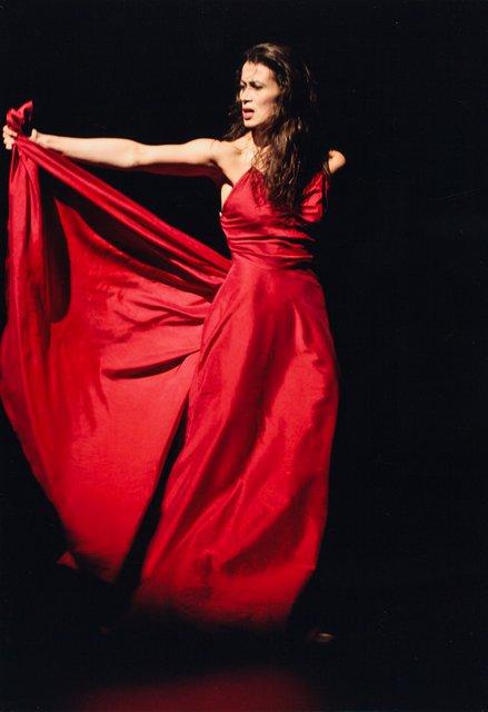 Clémentine Deluy in “Bamboo Blues” by Pina Bausch, season 2006/07