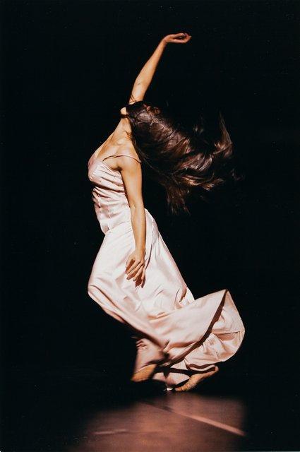 Silvia Farias Heredia in „Bamboo Blues“ von Pina Bausch, Spielzeit 2006/07
