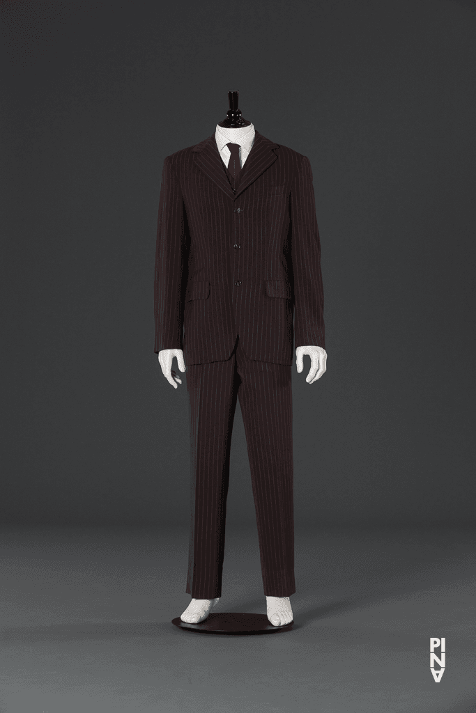 Anzug, getragen in „Bandoneon“ von Pina Bausch