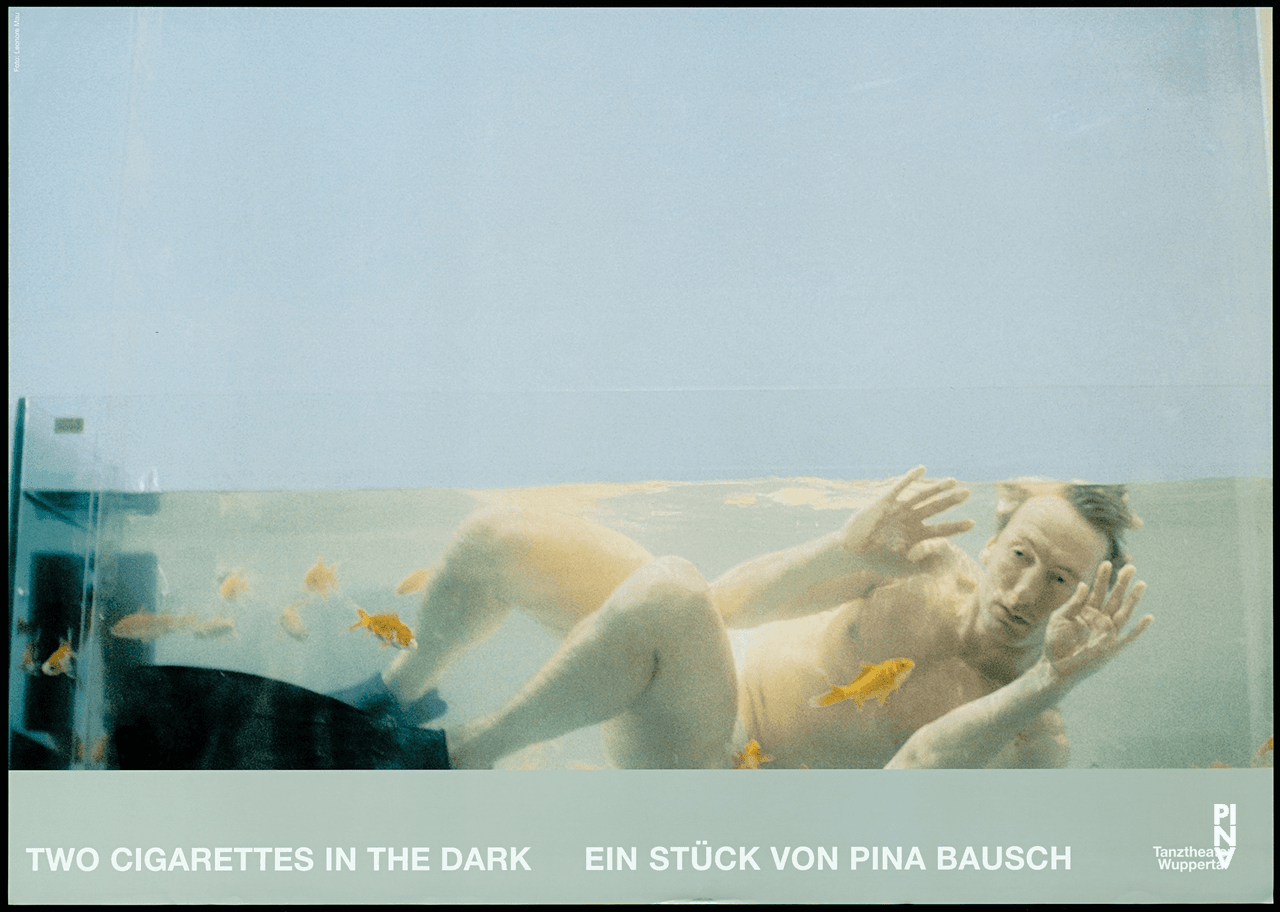 Plakat zu « Two Cigarettes in the Dark » von Pina Bausch
