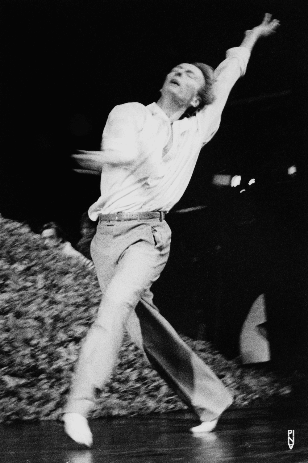 Dominique Mercy in „Der Fensterputzer“ von Pina Bausch