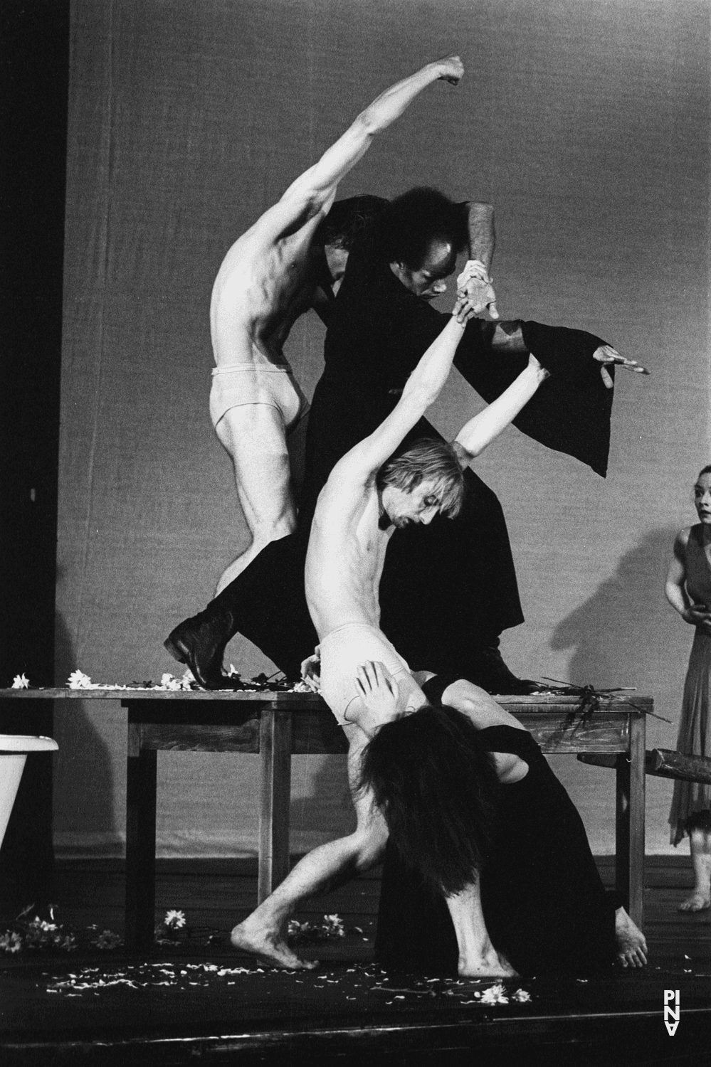 « Iphigenie auf Tauris » de Pina Bausch avec Tanztheater Wuppertal à l'Opernhaus Wuppertal (Allemagne), 20 avril 1974