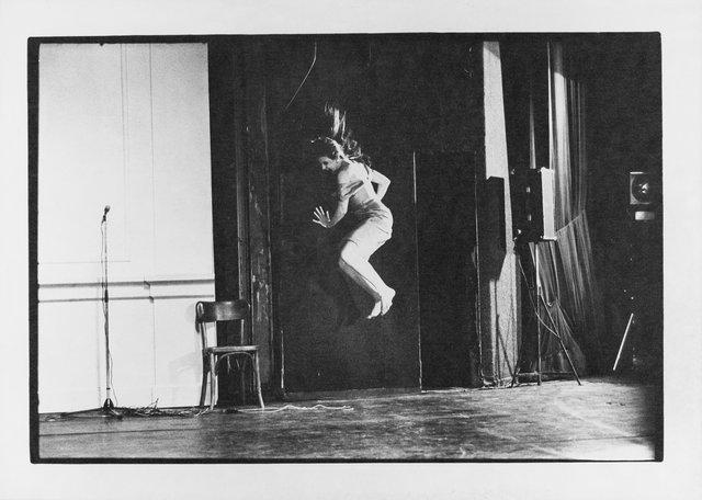 Josephine Ann Endicott in „Bandoneon“ von Pina Bausch mit Tanztheater Wuppertal in Bremen (Deutschland), 16. Februar 1985