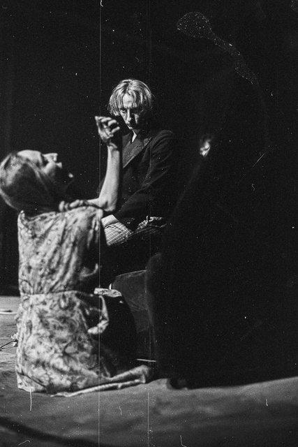 Soňa Červená and Dominique Mercy in “He Takes Her by The Hand and Leads Her Into the Castle, The Others Follow” by Pina Bausch, season 1977/78