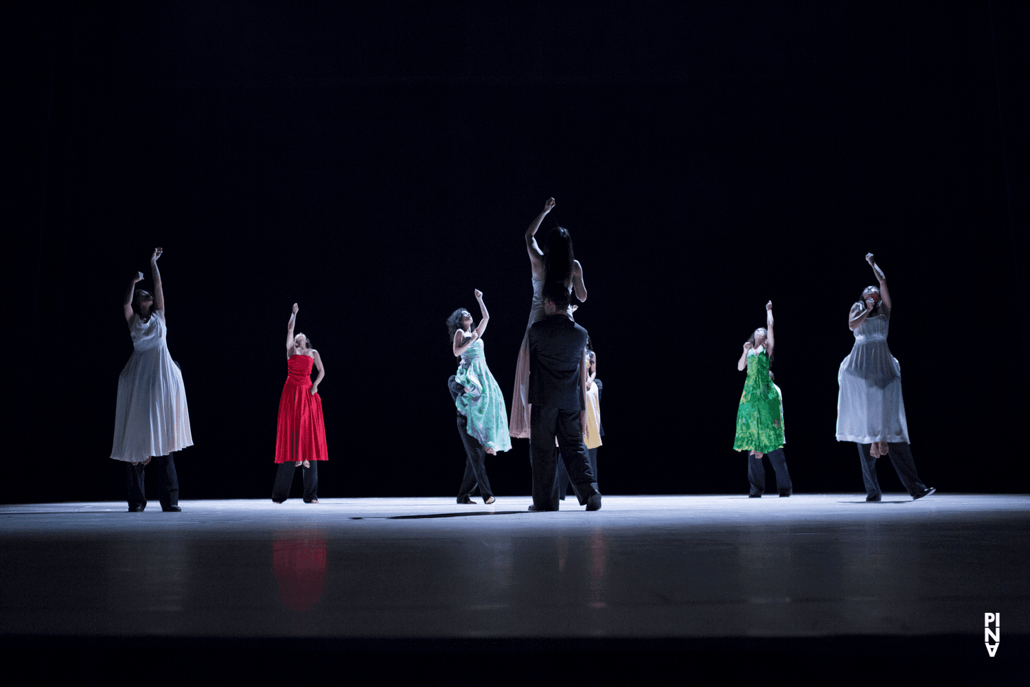 „"... como el musguito en la piedra, ay si, si, si ..." (Wie das Moos auf dem Stein)“ von Pina Bausch mit Tanztheater Wuppertal im Opernhaus Wuppertal (Deutschland), 25. September 2014