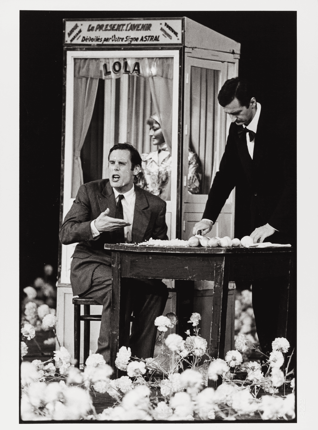 Jan Minařík and Ed Kortlandt in “Nelken (Carnations)” by Pina Bausch