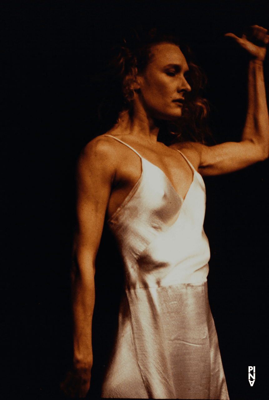 Julie Shanahan in “Nur Du (Only You)” by Pina Bausch