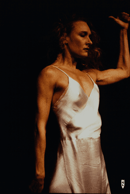 Julie Shanahan dans « Nur Du » de Pina Bausch | Photo: Helmut Drinhaus