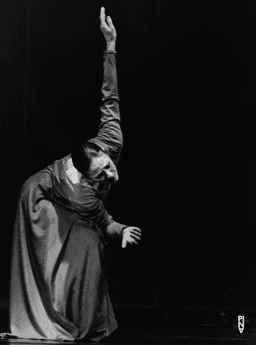 Malou Airaudo in « Orpheus und Eurydike » de Pina Bausch | Photo: Detlef Erler