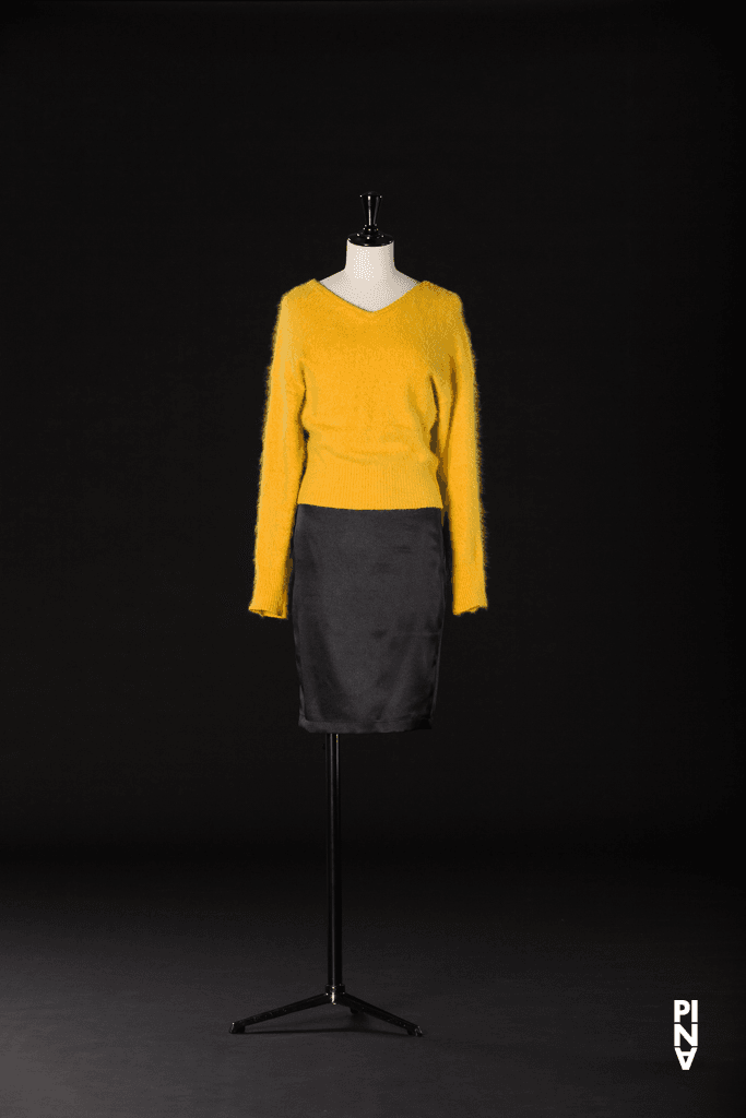 Pullover, getragen von Barbara Kaufmann in „Palermo Palermo“ von Pina Bausch